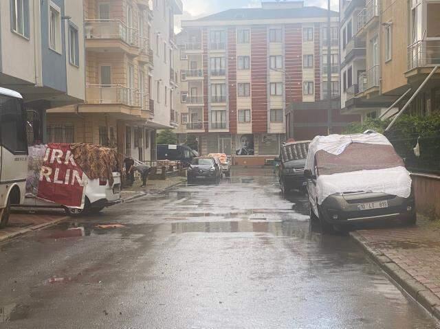 Anadolu Yakası'nda dolu yağışı etkili oldu Anadolu Yakası'nda dolu yağışı etkili oldu