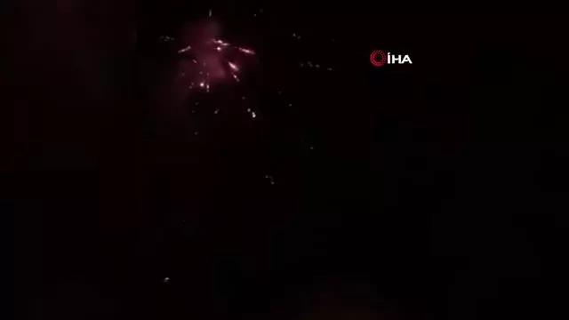 Antalya'da şampiyonluk sevinci kısıtlama dinlemedi Antalya'da şampiyonluk sevinci kısıtlama dinlemedi