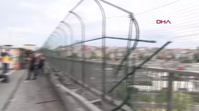 BAĞCILAR TEM OTOYOLUNDA YAN YATAN KAMYONETTEN BURNU BİLE KANAMADAN KURTULDU BAĞCILAR TEM OTOYOLUNDA YAN YATAN KAMYONETTEN BURNU BİLE KANAMADAN KURTULDU