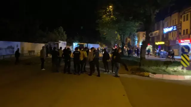 Bursa'da kısıtlamaya rağmen şampiyonluk kutlaması Bursa'da kısıtlamaya rağmen şampiyonluk kutlaması