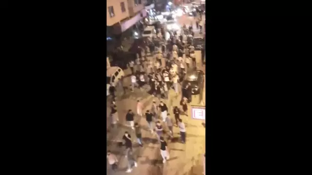 Bursa'da kısıtlamaya rağmen şampiyonluk kutlaması Bursa'da kısıtlamaya rağmen şampiyonluk kutlaması