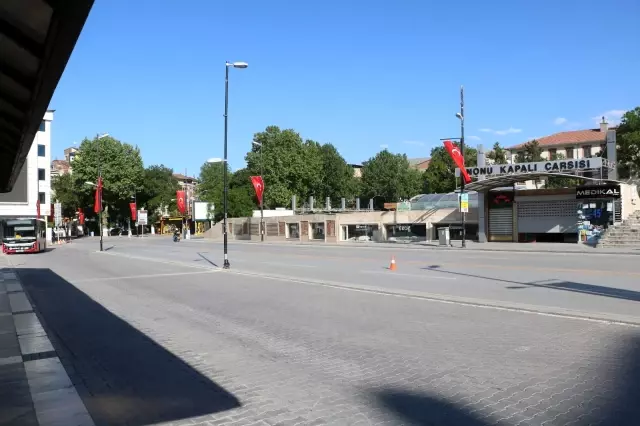 Turizm merkezlerinde 'tam kapanma' sessizliği sürüyor Turizm merkezlerinde 'tam kapanma' sessizliği sürüyor