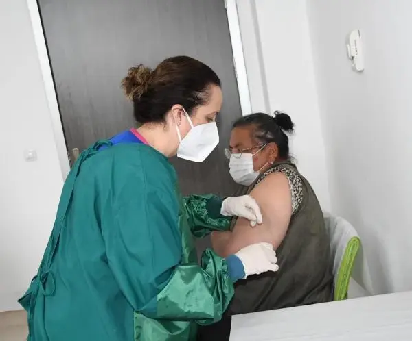 DOÇ. DR. ALTINTAŞ KORONAVİRÜS AŞISI ÖNCESİ VE SONRASI 6 SAAT UYUYUN DOÇ. DR. ALTINTAŞ KORONAVİRÜS AŞISI ÖNCESİ VE SONRASI 6 SAAT UYUYUN