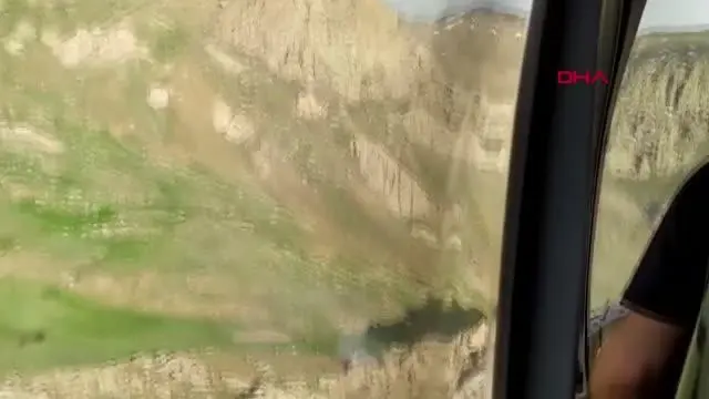 EREK DAĞI'NDAN 'UÇKUN' TOPLARKEN YÜKSEKTEN DÜŞEN ALİCAN, AMBULANS HELİKOPTERLE HASTANEYE ULAŞTIRILDI EREK DAĞI'NDAN 'UÇKUN' TOPLARKEN YÜKSEKTEN DÜŞEN ALİCAN, AMBULANS HELİKOPTERLE HASTANEYE ULAŞTIRILDI