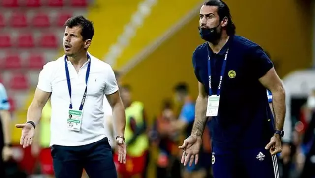Fenerbahçe'de bugün Emre Belözoğlu'nun istifa etmesi bekleniyor Fenerbahçe'de bugün Emre Belözoğlu'nun istifa etmesi bekleniyor