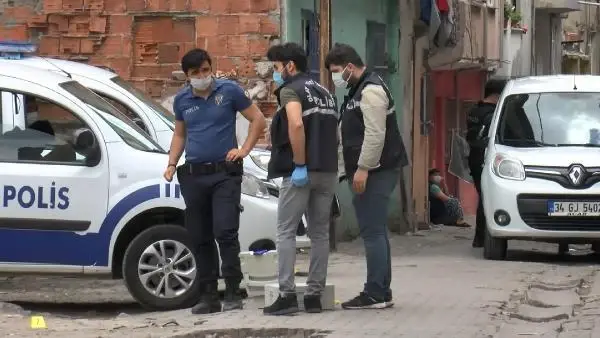 GAZİOSMANPAŞA'DA MAHALLE KAVGASI KANLI BİTTİ: 3 YARALI