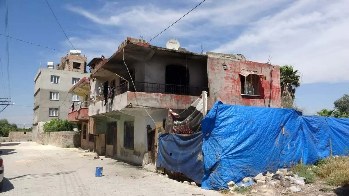 Son Dakika | Hatay'da evde çıkan yangında 4 kişi dumandan etkilendi