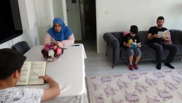 IĞDIR'DA 'BEN DE AİLEMLE KİTAP OKUYORUM' PROJESİ IĞDIR'DA 'BEN DE AİLEMLE KİTAP OKUYORUM' PROJESİ