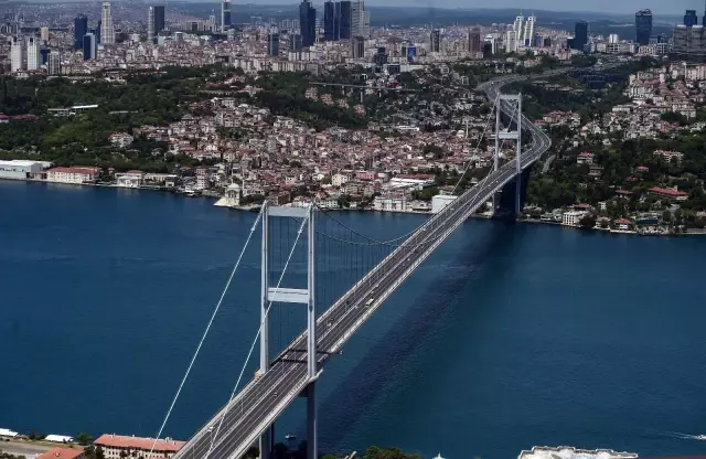 İstanbul'un tarihi ve turistik yerleri havadan görüntülendi İstanbul'un tarihi ve turistik yerleri havadan görüntülendi