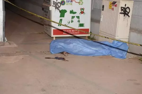 Son Dakika | İstasyonda çalışırken rahatsızlanan temizlik görevlisi hayatını kaybetti Son Dakika | İstasyonda çalışırken rahatsızlanan temizlik görevlisi hayatını kaybetti