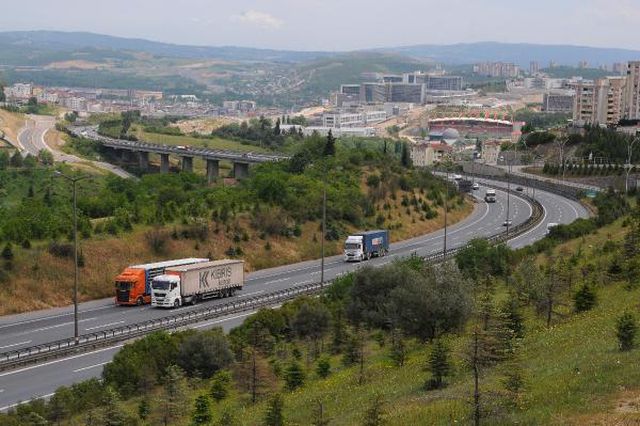 kocaeli de tem otoyolu bos kaldi 6 14135289 o