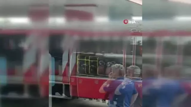 Arnavutköy'de kontrolden çıkan araç akaryakıt istasyonuna daldı Arnavutköy'de kontrolden çıkan araç akaryakıt istasyonuna daldı