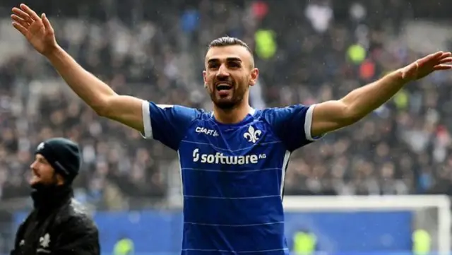 Milli Takım'da EURO 2020 kadrosuna alınmayan Serdar Dursun, Heidenheim karşısında 4 gol attı Milli Takım'da EURO 2020 kadrosuna alınmayan Serdar Dursun, Heidenheim karşısında 4 gol attı