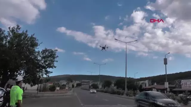 MUĞLA'DA, TRAFİK EKİPLERİNDEN DRONE DESTEKLİ DENETİM MUĞLA'DA, TRAFİK EKİPLERİNDEN DRONE DESTEKLİ DENETİM