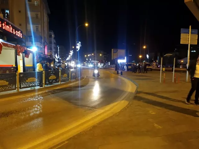 Pandemi Gaziantep'teki şampiyonluk kutlamalarını da vurdu Pandemi Gaziantep'teki şampiyonluk kutlamalarını da vurdu