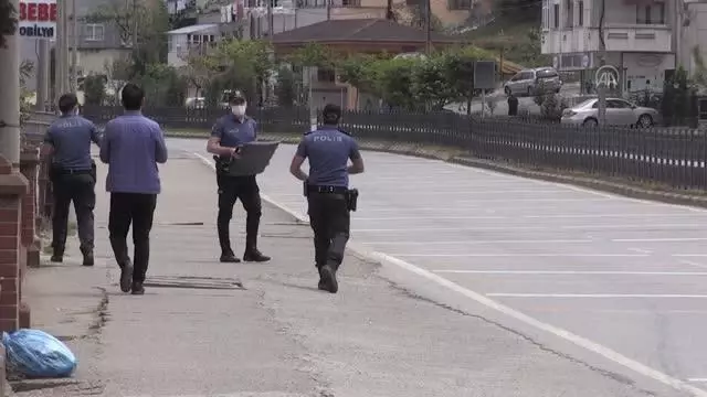 Polis ekipleri silahlı soygun tatbikatı yaptı (2) Polis ekipleri silahlı soygun tatbikatı yaptı (2)