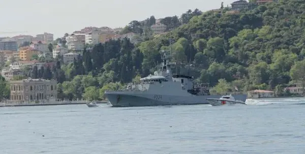 RUS VE İNGİLİZ SAVAŞ GEMİLERİ: 1 SAAT ARAYLA KARADENİZ'E AÇILDI RUS VE İNGİLİZ SAVAŞ GEMİLERİ: 1 SAAT ARAYLA KARADENİZ'E AÇILDI