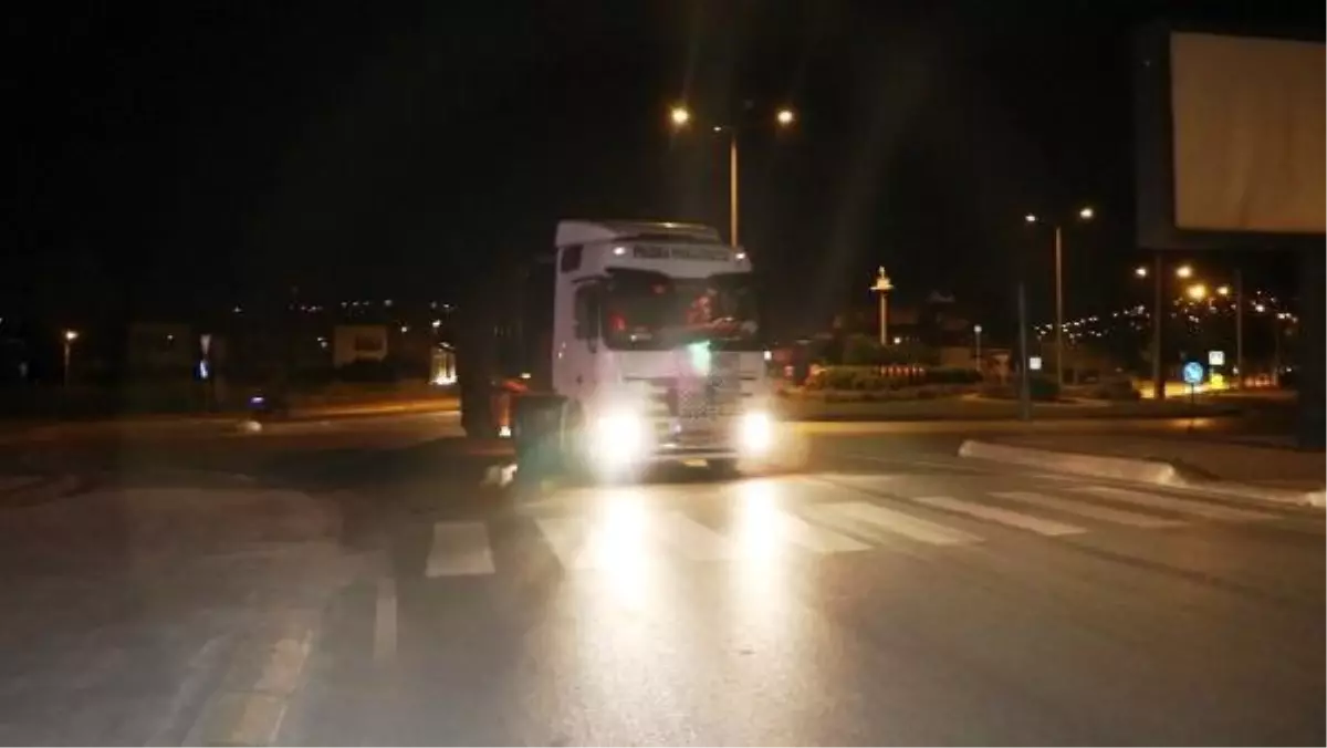 Sakarya'da TIR'la şampiyonluk turu attı