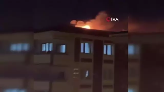 Şampiyonluk kutlaması için kullandıkları maytap yangın çıkardı Şampiyonluk kutlaması için kullandıkları maytap yangın çıkardı