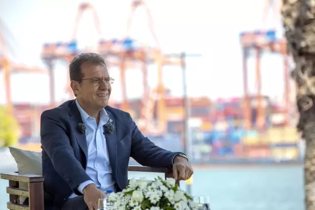 Seçer: '100 bin gıda kolisi dağıttık' Seçer: '100 bin gıda kolisi dağıttık'