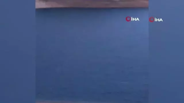 Son dakika! - Serinlemek için gölete giren 3 gençten biri boğularak hayatını kaybetti Son dakika! - Serinlemek için gölete giren 3 gençten biri boğularak hayatını kaybetti