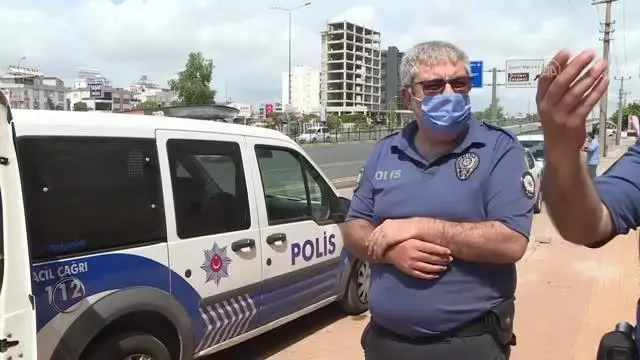 Şüpheliyi kovalarken düşen polis memuru kolundan yaralandı Şüpheliyi kovalarken düşen polis memuru kolundan yaralandı
