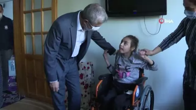- Tahmazoğlu engelli vatandaşları yalnız bırakmadı - Tahmazoğlu engelli vatandaşları yalnız bırakmadı