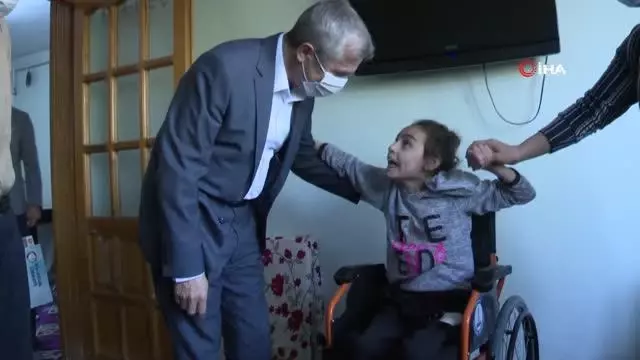 - Tahmazoğlu engelli vatandaşları yalnız bırakmadı - Tahmazoğlu engelli vatandaşları yalnız bırakmadı