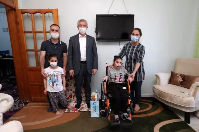 - Tahmazoğlu engelli vatandaşları yalnız bırakmadı - Tahmazoğlu engelli vatandaşları yalnız bırakmadı