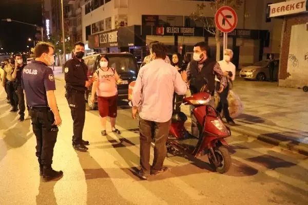 Taksi ile çarpışan moto kurye ağır yaralandı Taksi ile çarpışan moto kurye ağır yaralandı