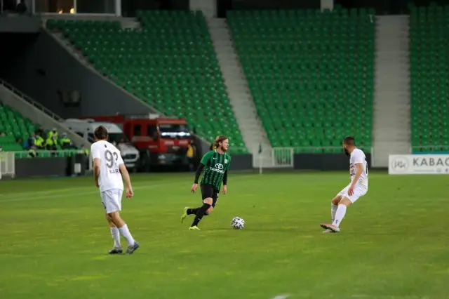 TFF 2. Lig Kırmızı Grup Play-Off Çeyrek Final: Sakaryaspor: 2 Vanspor FK: 0