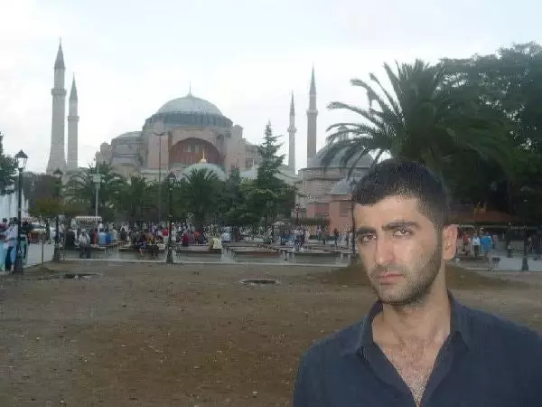 TIR'a çarpan otomobilin sürücüsü ve 3 yaşındaki kızı öldü; 2 yaralı (2) TIR'a çarpan otomobilin sürücüsü ve 3 yaşındaki kızı öldü; 2 yaralı (2)