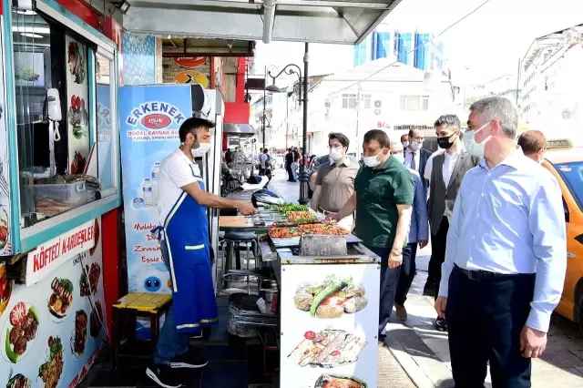 Vali Baruş ve Başkan Gürkan'dan esnafa ziyaret Vali Baruş ve Başkan Gürkan'dan esnafa ziyaret