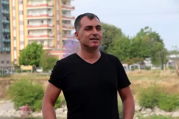 VİRAJI ALAMAYAN TAKSİ 2 KİŞİYE ÇARPIP, SEYHAN NEHRİ'NE DÜŞTÜ 2 YARALI VİRAJI ALAMAYAN TAKSİ 2 KİŞİYE ÇARPIP, SEYHAN NEHRİ'NE DÜŞTÜ 2 YARALI