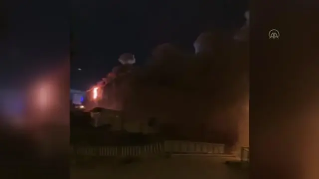ZONGULDAK - Toptan markette çıkan yangın kontrol altına alındı(3) ZONGULDAK - Toptan markette çıkan yangın kontrol altına alındı(3)
