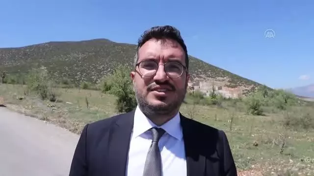 Acıpayam'da bir grup köylünün kapatılmasını istediği taş ocağında bilirkişi incelemesi yapıldı Acıpayam'da bir grup köylünün kapatılmasını istediği taş ocağında bilirkişi incelemesi yapıldı
