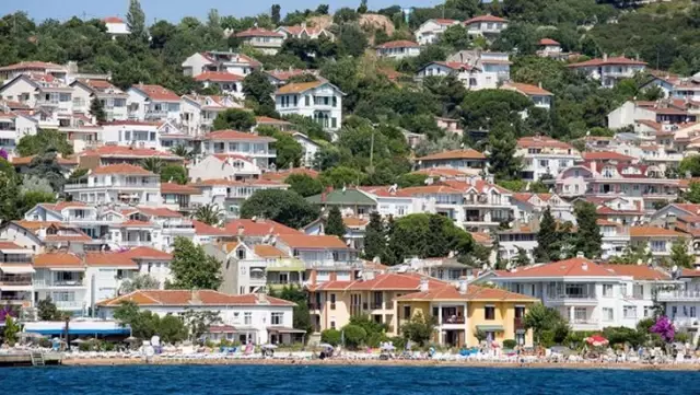 Adalarda sezonluk daire kiraları 120 bin liraya kadar çıktı Adalarda sezonluk daire kiraları 120 bin liraya kadar çıktı
