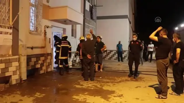 Apartmanda çıkan yangında 1 kişi dumandan etkilendi Apartmanda çıkan yangında 1 kişi dumandan etkilendi