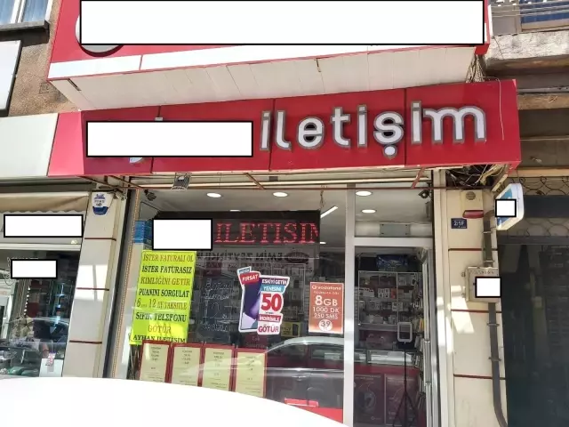 Cep telefoncular sahte basın kartları ile yasağı delmeye kalktı Cep telefoncular sahte basın kartları ile yasağı delmeye kalktı