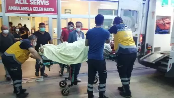 Devrilen motosikletin sürücüsü ağır yaralandı Devrilen motosikletin sürücüsü ağır yaralandı