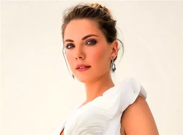 Eda Ece, Gülse Birsel ve Gupse Özay'ın izinden gidiyor