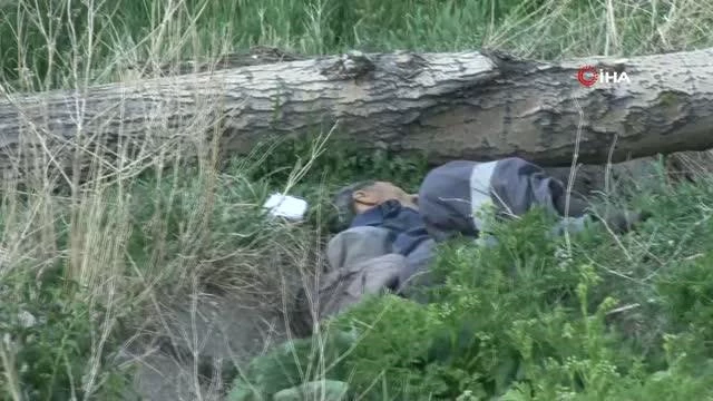 Erzurum'da yaşlı adam tarlada namaz kılarken hayatını kaybetti