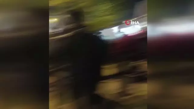 Son dakika... Esenyurtta kaza sonrası ortalık savaş alanına döndü: Otomobil önce manava sonra restorana girdi Son dakika... Esenyurtta kaza sonrası ortalık savaş alanına döndü: Otomobil önce manava sonra restorana girdi