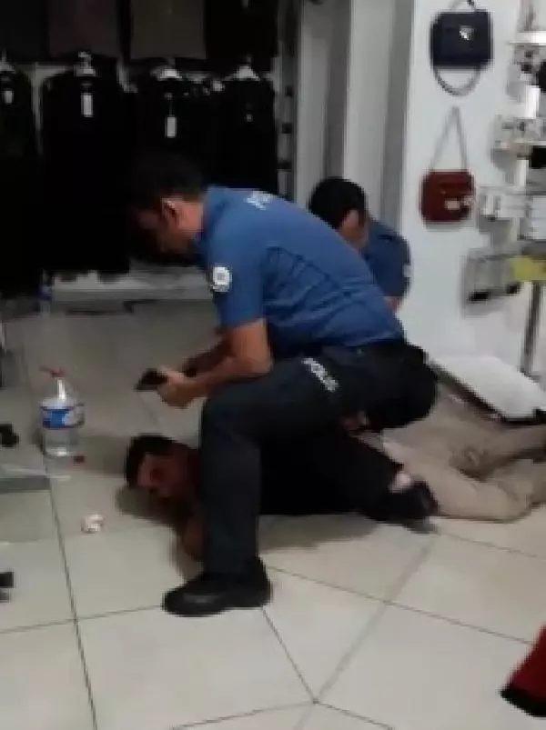Eşini boğazından bıçaklayıp, kızını da yaralamıştı! 16 yıl 9 ay hapis cezası verildi Eşini boğazından bıçaklayıp, kızını da yaralamıştı! 16 yıl 9 ay hapis cezası verildi
