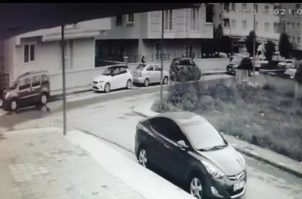 Eşiyle ayrılığından sorumlu tuttuğu kayınbiraderine mermi yağdırdı! Mermisi bitince eve dönüp pompalıyla intihar etti Eşiyle ayrılığından sorumlu tuttuğu kayınbiraderine mermi yağdırdı! Mermisi bitince eve dönüp pompalıyla intihar etti