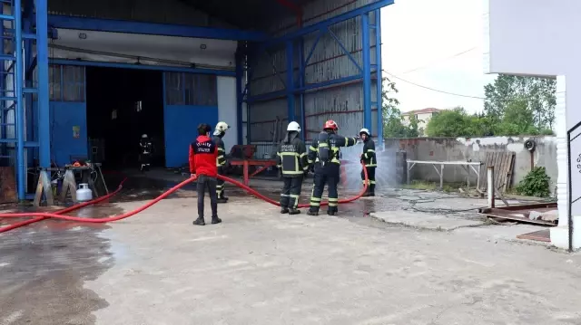 Çelik konstrüksiyon fabrikasında yangın paniği Çelik konstrüksiyon fabrikasında yangın paniği