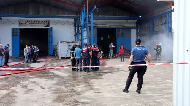 Çelik konstrüksiyon fabrikasında yangın paniği Çelik konstrüksiyon fabrikasında yangın paniği