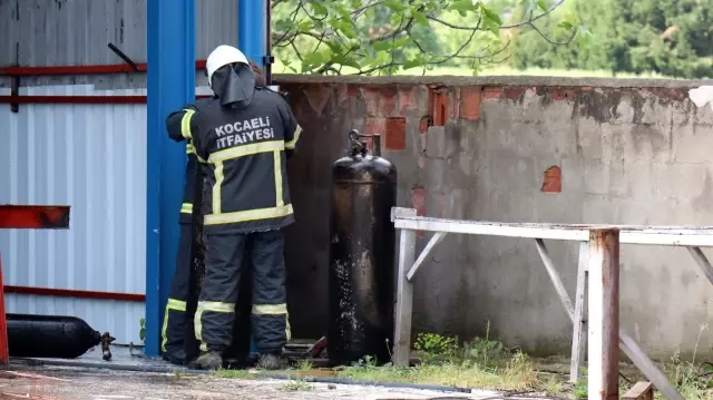 Çelik konstrüksiyon fabrikasında yangın paniği Çelik konstrüksiyon fabrikasında yangın paniği