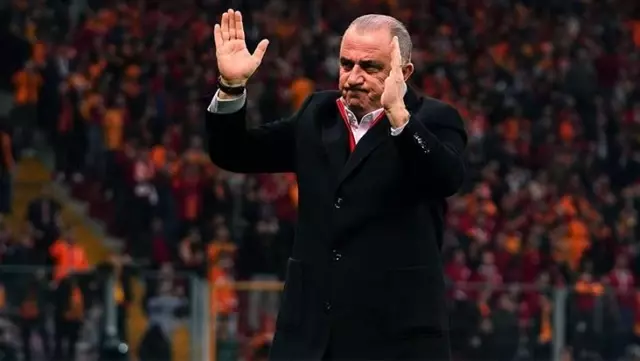 Fatih Terim'den soyunma odasında veda gibi konuşma: Hepiniz hakkınızı helal edin Fatih Terim'den soyunma odasında veda gibi konuşma: Hepiniz hakkınızı helal edin
