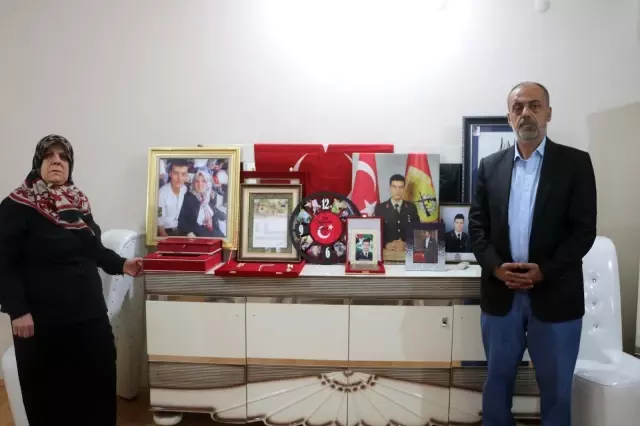 Gara şehidi Astsubay Semih Özbey'in annesi: İçimize su serpildi Gara şehidi Astsubay Semih Özbey'in annesi: İçimize su serpildi